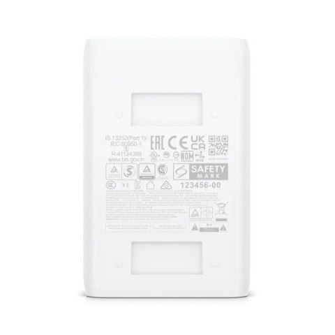 UBIQUITI PoE+ Injector 30W U-POE-at UBIQUITI PoE+ Injector 30W U-POE-at