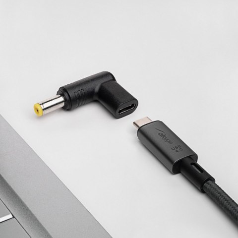 AKYGA Adapter 5.5 X 2.5 wtyczka do zasilacza uniwersalnego AK-ND-C01 USB-C / 5.5 X 2.5 mm AKYGA Adapter 5.5 X 2.5 wtyczka do zasilacza uniwersalnego AK-ND-C01 USB-C / 5.5 X 2.5 mm