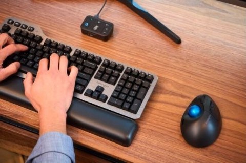 Kensington Trackball ProFit Ergo TB450 Kensington Trackball ProFit Ergo TB450